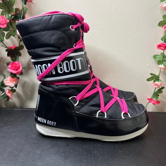 Moon Boot Shoes - 🌹Moon Boot The Original Black Pink Boots Womens 5 Outdoor Snow Puffy